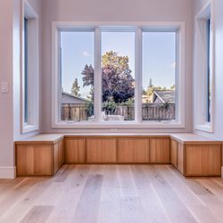Artistic Kitchen - Crystal Cabinets - Sitting Area