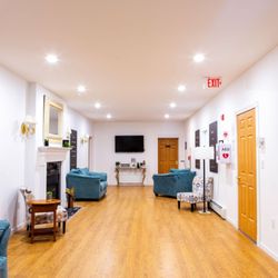 Avenues Recovery Center at Lake Ariel - Sitting Room