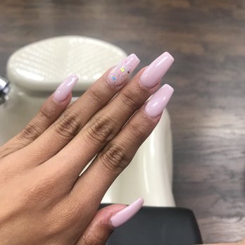 DaVi Nails - Pre-graduation nails, thank you to Chris for his perfect shaping skills and janell on the painting! - Nail Salons Near Me - Lodi, California