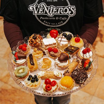 Veniero's Pasticceria & Caffe by null