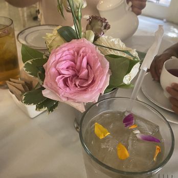 Tea Rose Garden - Iced Tea for 2 with Florals - Tea Rooms Near Me - Pasadena, California Tea Rose Garden - Iced Tea for 2 with Florals - Tea Rooms Near Me - Pasadena, California