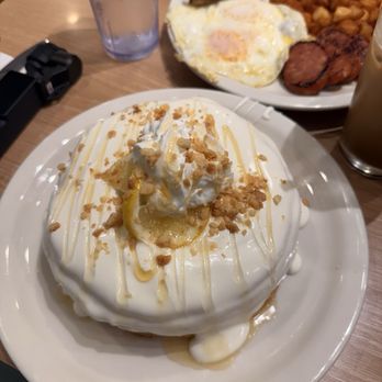 Aloha Kitchen - Yuzu soufflé pancakes and ono meal set - Breakfast & Brunch Near Me - Honolulu, Hawaii Aloha Kitchen - Yuzu soufflé pancakes and ono meal set - Breakfast & Brunch Near Me - Honolulu, Hawaii