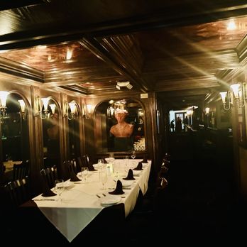 Piero's Italian Cuisine - Dining Room Atmosphere - Italian Near Me - Las Vegas, Nevada