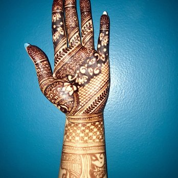 Henna Artist Alvina - Henna Artists Near Me