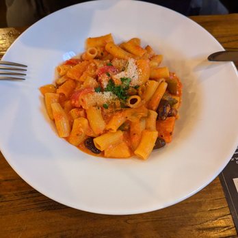 Luna Restaurant - Rigatoni Zingara - Italian Near Me - Jersey City, New Jersey Luna Restaurant - Rigatoni Zingara - Italian Near Me - Jersey City, New Jersey