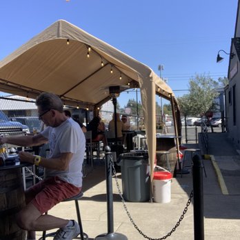 Porchlight Brewing - Outdoor patio - Breweries Near Me - Sacramento, California Porchlight Brewing - Outdoor patio - Breweries Near Me - Sacramento, California