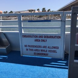 Sign that clearly marks this area as off limits. Sign that clearly marks this area as off limits.