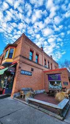 Bernice's Bakery by null