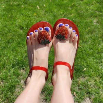 High Society Nails - No chip pedicure - Nail Salons Near Me - Chicago, Illinois