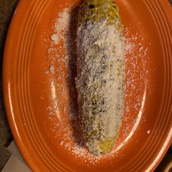 El Sazón Bar & Grill