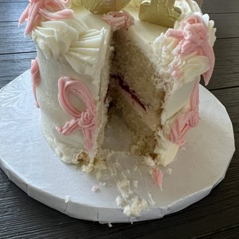 Les Amis Bake Shoppe - Inside - Desserts Near Me - Baton Rouge, Louisiana
