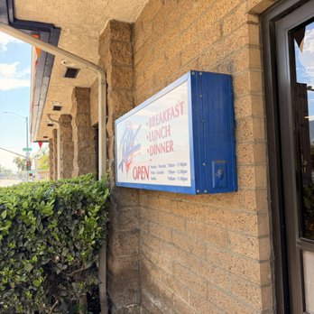Tops Burgers - Burgers Near Me - Pasadena, California Tops Burgers - Burgers Near Me - Pasadena, California