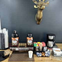 Peach Tree Inn - Coffee & tea is available here