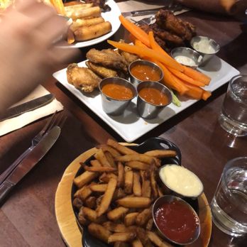 La Cage - The buffalo wings are great! - Sports Bars Near Me - Montreal, Quebec La Cage - The buffalo wings are great! - Sports Bars Near Me - Montreal, Quebec