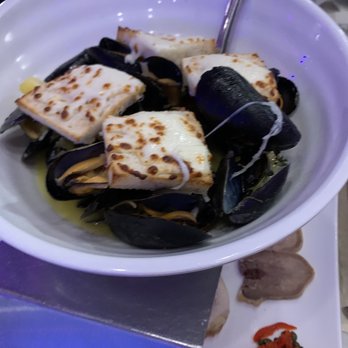 Chateau De Capitaine - Mussels - Seafood Near Me - Brooklyn, New York Chateau De Capitaine - Mussels - Seafood Near Me - Brooklyn, New York