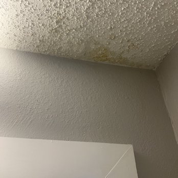 Elliot Windsprint Apartments - The water mark - Apartments Near Me - Arlington, Texas
