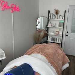 The Glow Studio