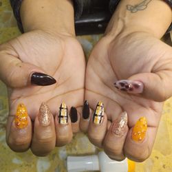 17 Nails
