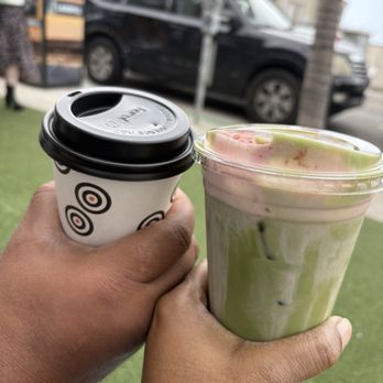 Two Guns Espresso - Manhattan Beach - Espresso/ strawberry Matcha - Cafes Near Me - Manhattan Beach, California Two Guns Espresso - Manhattan Beach - Espresso/ strawberry Matcha - Cafes Near Me - Manhattan Beach, California
