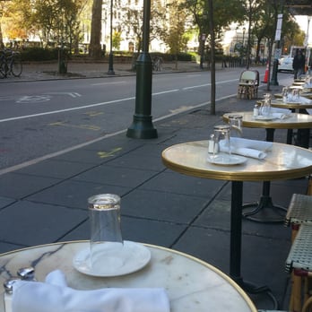Parc - Cozy outside seating facing the park. - French Near Me - Philadelphia, Pennsylvania Parc - Cozy outside seating facing the park. - French Near Me - Philadelphia, Pennsylvania
