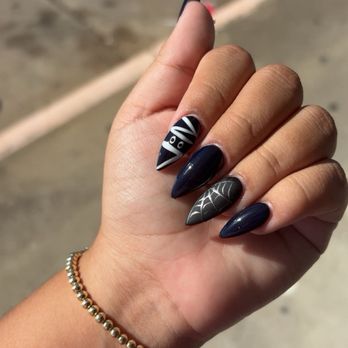 Berries Nails & Lashes - Nail Salons Near Me - Cypress, Texas