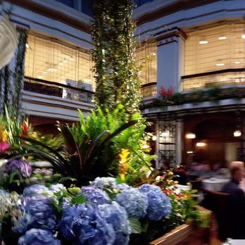 The Marshall Field's Walnut Room - Walnut room - American Near Me - Chicago, Illinois