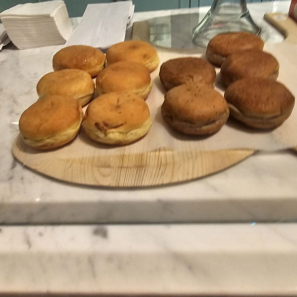 Wonderen Stroopwafels - Desserts Near Me - New York, New York