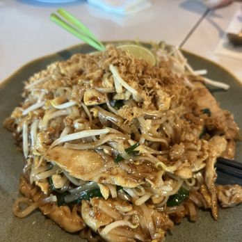 Susu Siam - Chicken pad Thai - Thai Near Me - Scarborough, Ontario Susu Siam - Chicken pad Thai - Thai Near Me - Scarborough, Ontario