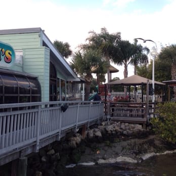 Aunt Catfish's - The deck. - Southern Near Me - Port Orange, Florida