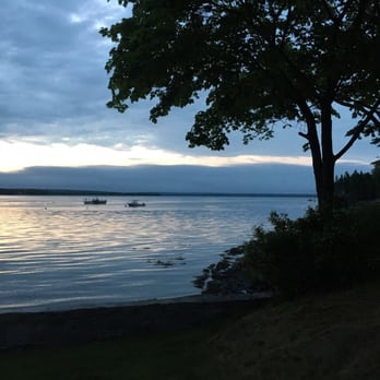 Edgewater Motel & Cottages - Sunset from our porch at Edgewater Motel & Cottages. Just a few minutes outside Bar Harbor, Maine. June 2016. - Guest Houses Near Me - Bar Harbor, Maine