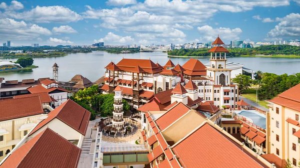 Pullman Putrajaya Lakeside by null