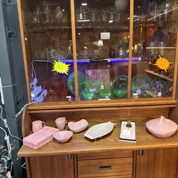 Shasta Antique Mall - Antiques Near Me - Redding, California Shasta Antique Mall - Antiques Near Me - Redding, California