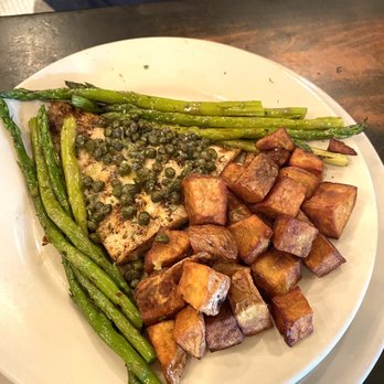 Bistro Byronz - Redfish almondine - Wine Bars Near Me - Mandeville, Louisiana