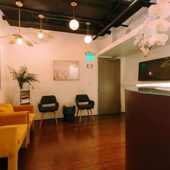 The Dentist Lounge - Cosmetic Dentists Near Me - Santa Monica, California The Dentist Lounge - Cosmetic Dentists Near Me - Santa Monica, California