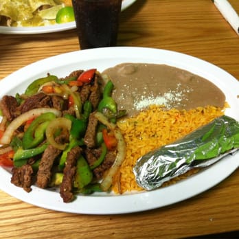 Salsa Verde - Steak fajitas - Mexican Near Me - Yorkville, Illinois