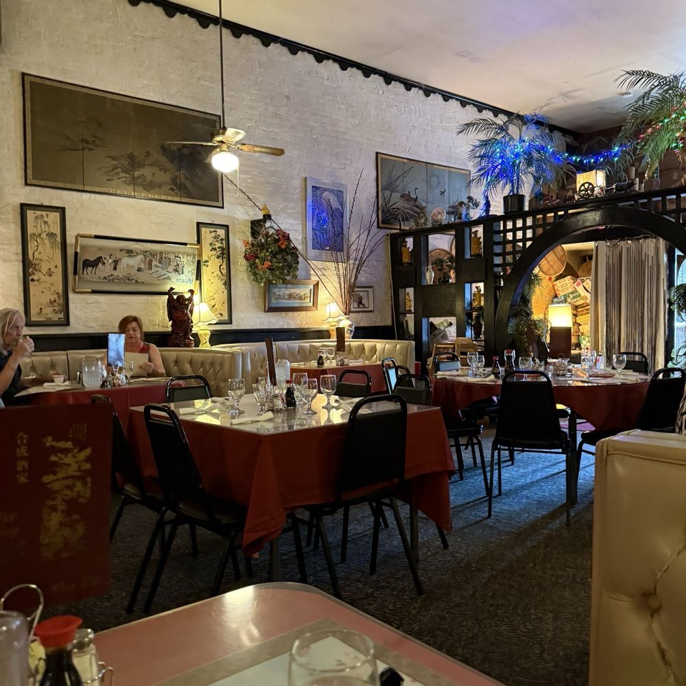 The restaurant The restaurant