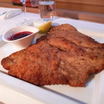Blüemlismatt - Wiener Schnitzel - Swiss Food Near Me - Egerkingen, SO Blüemlismatt - Wiener Schnitzel - Swiss Food Near Me - Egerkingen, SO