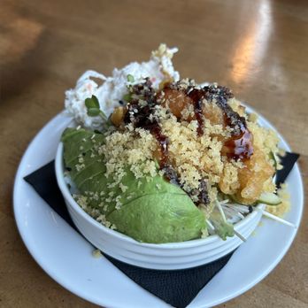 Roe Seafood Market - Crunchy roll bowl - Seafood Markets Near Me - Long Beach, California Roe Seafood Market - Crunchy roll bowl - Seafood Markets Near Me - Long Beach, California