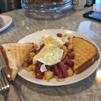 Delaney's Diner - Corn beef hash with two eggs and one piece of toast - Breakfast & Brunch Near Me - Westerville, Ohio Delaney's Diner - Corn beef hash with two eggs and one piece of toast - Breakfast & Brunch Near Me - Westerville, Ohio