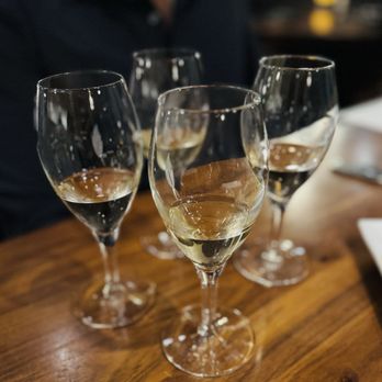 Cooper’s Hawk Winery & Restaurant - Sample time - American Near Me - Tampa, Florida