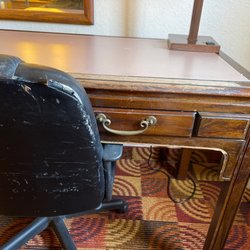 Super 8 by Wyndham Belleville - Sad furniture has definitely seen better days.