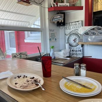 Duck's Dam Diner - American Near Me - Ocklawaha, Florida Duck's Dam Diner - American Near Me - Ocklawaha, Florida