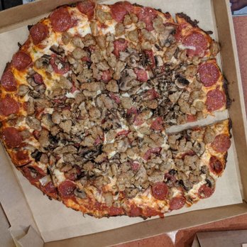 Donatos Pizza - Classic trio...edge to edge toppings, kinda. - Pizza Near Me - Amelia, Ohio Donatos Pizza - Classic trio...edge to edge toppings, kinda. - Pizza Near Me - Amelia, Ohio