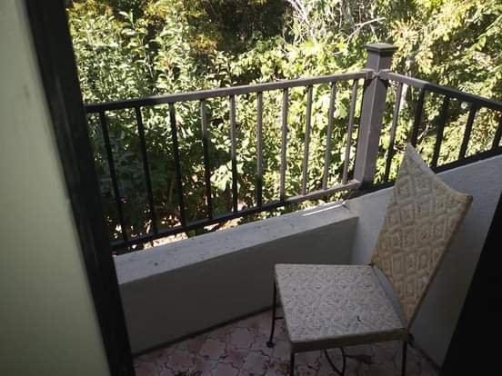 Slide of C.J. Skeeles General Contractor