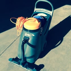 Padre Janitorial Supplies - Wet/Dry vacuum with squeegee