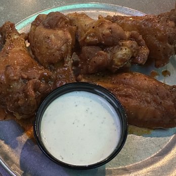 Pluckers Wing Bar - Shepherd - 5 Wings - Spicy Lemon Pepper - Chicken Wings Near Me - Houston, Texas Pluckers Wing Bar - Shepherd - 5 Wings - Spicy Lemon Pepper - Chicken Wings Near Me - Houston, Texas