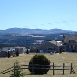 Notch View Resort Inn and Campground - Our Resort showing 180 degree mountain views