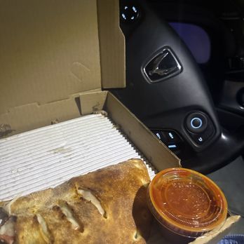 Enzo's Pizzeria - Pepperoni and Sausage Calzone - Pizza Near Me - Los Angeles, California