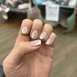 silver sparkled nails silver sparkled nails