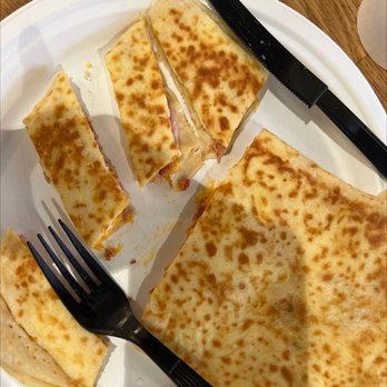 Fraise Cafe - these are huge!!!! a lot bigger than i thought and tastes amazing - Creperies Near Me - Fullerton, California